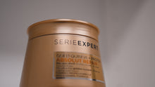 Lade das Bild in den Galerie-Viewer, Serie Expert Absolut Repair Resurfacing Golden Masque Gold Quinoa + Protein von L’Oréal Professionnel
